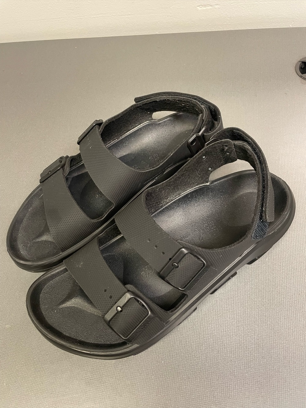 Classic Men's Black Two-Strap Buckle Sandals Birkenstock Mogami Terra size 42
